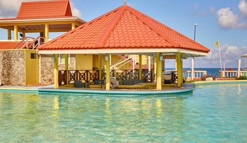 Starfish St. Lucia Resort-POOL-BAR